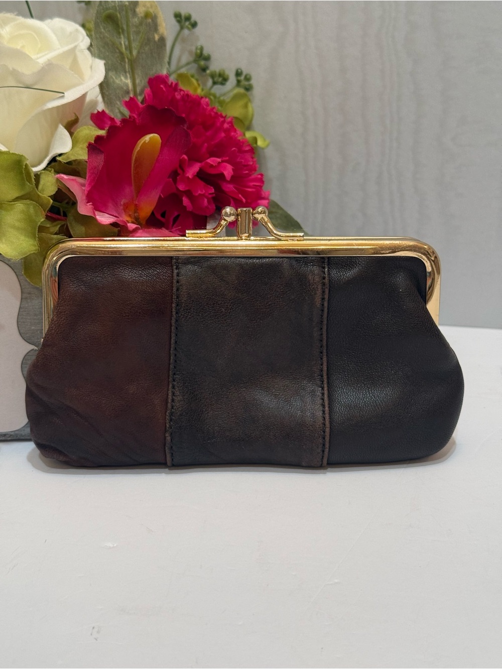 Vintage Distressed Genuine Leather Kiss Lock Coin Purse Clutch Bag